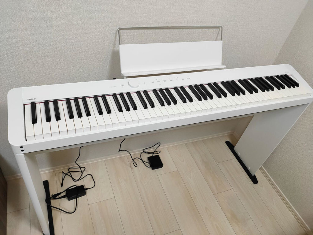 カシオの電子ピアノ・本体とスタンド