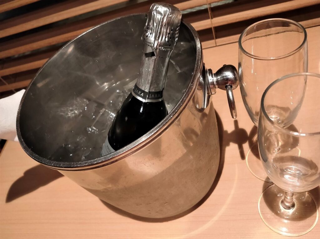 箱根温泉【然】のスパークリングワイン